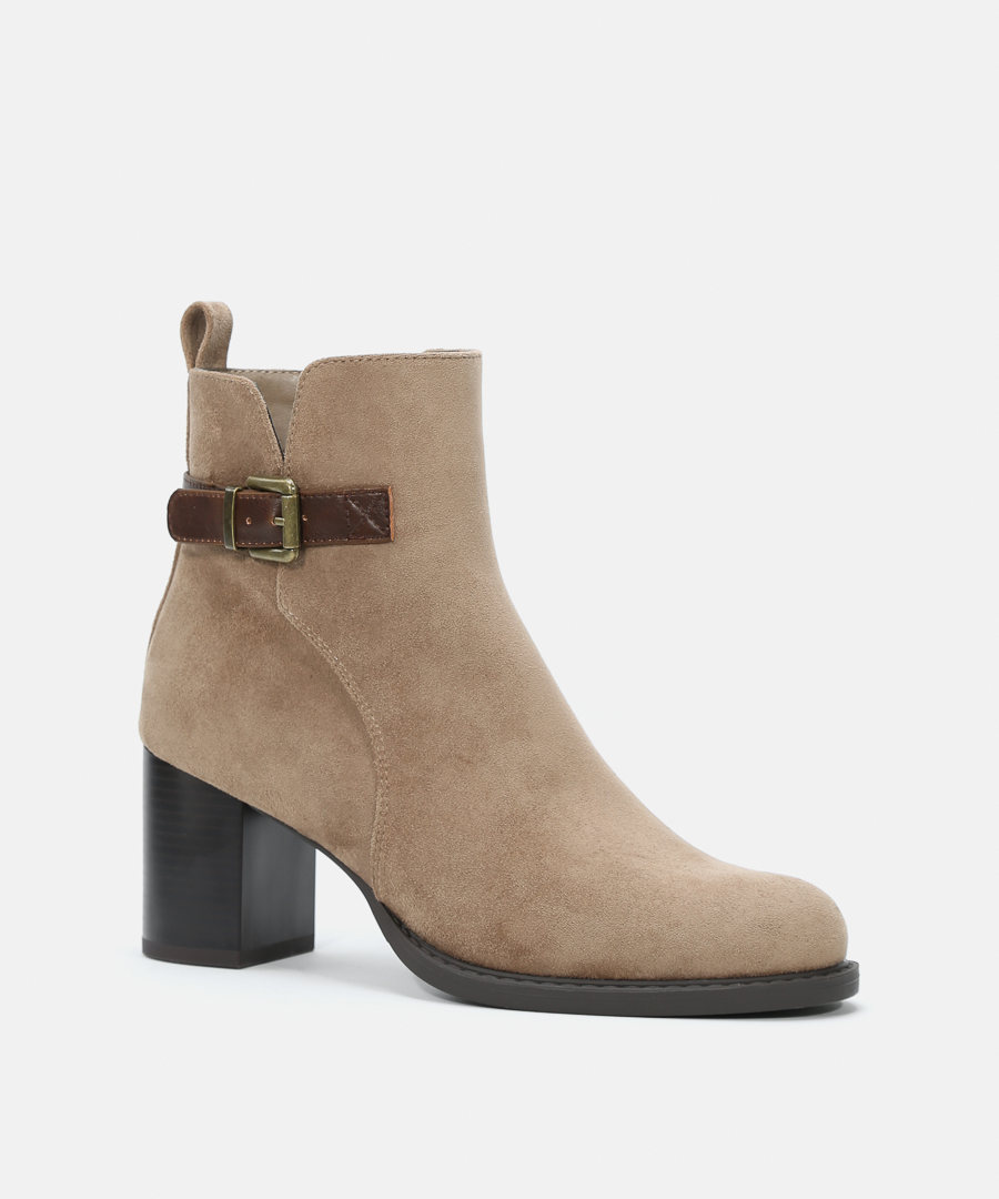 Botines tac&oacute;n hebilla image number null